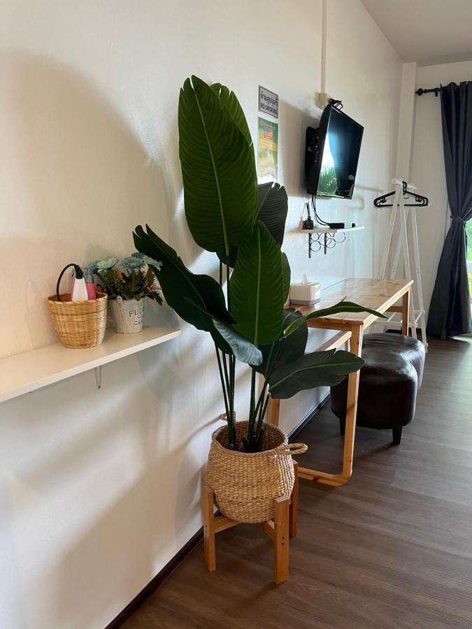 Insook Ko Larn Resort エクステリア 写真
